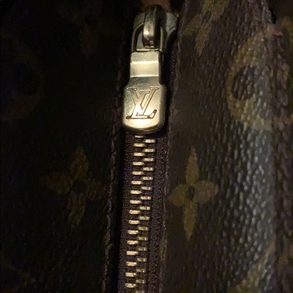 🧡🧡🧡🧡Authentic Louis Vuitton Luco SR0050 🧡 - Picture 6 of 8